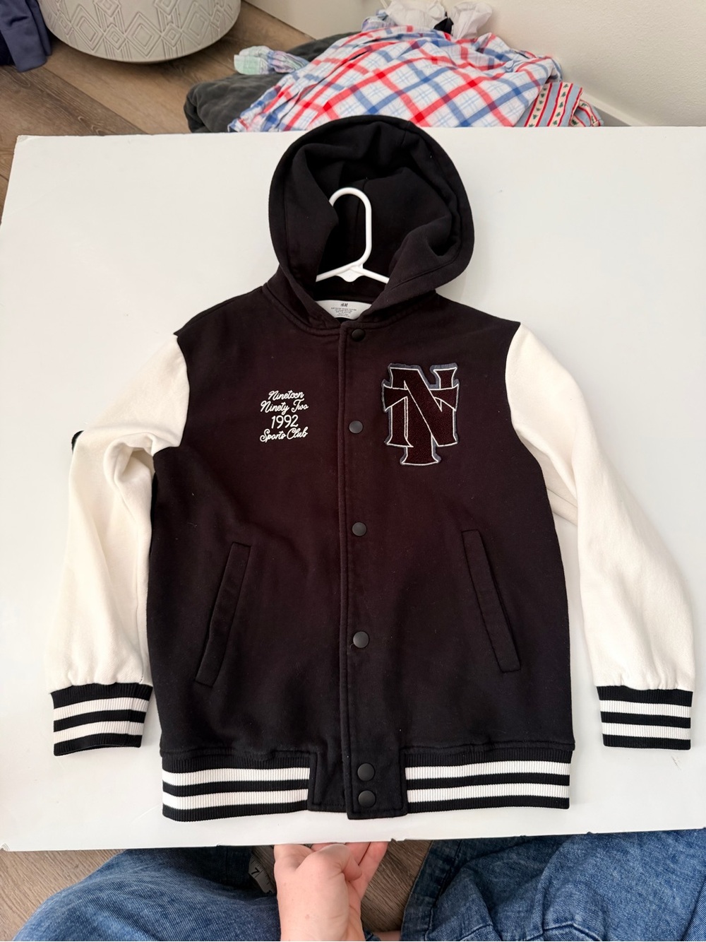 H&M Boys Printed Sweatshirt Baseball Jacket - Picture 3 of 8